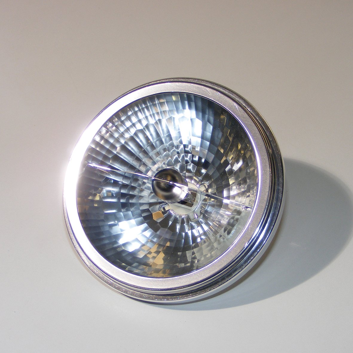 Halogen-Reflektorlampe 50 W,24°,weiß G53 Halogen-Reflektorlampe 50 W,24°,weiß G53